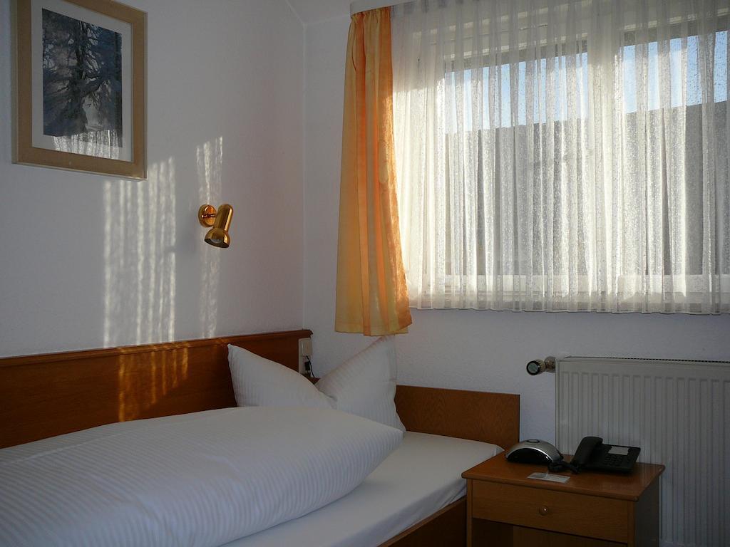 נוי-אולם Hotel Garni Schmid חדר תמונה